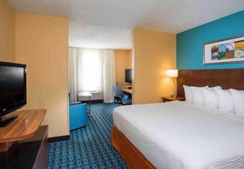 Fairfield Inn & Suites Springfield Exterior photo